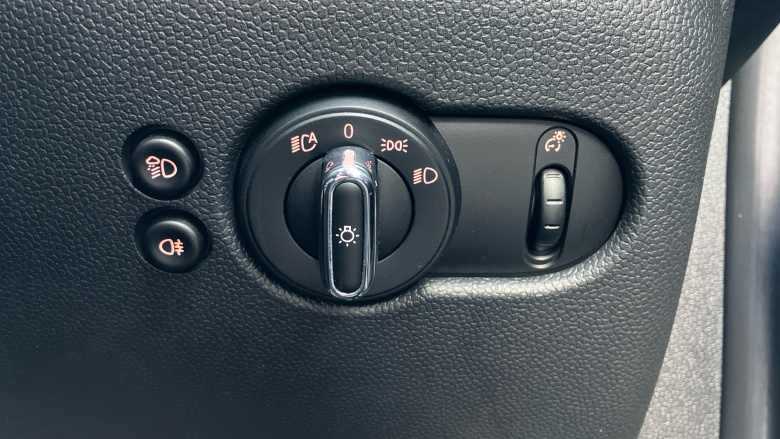 MINI Hatchback 135kW Cooper S Level 3 33kWh 3dr Auto Electric Hatchback